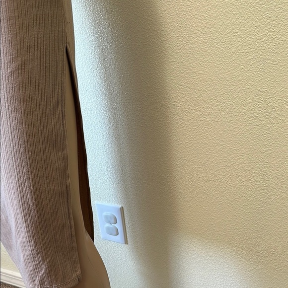 Forever 21- Elegant Tan Sleeveless Dress - Picture 4 of 5